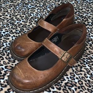 VINTAGE BROWN LEATHER DR. MARTENS MARY JANES